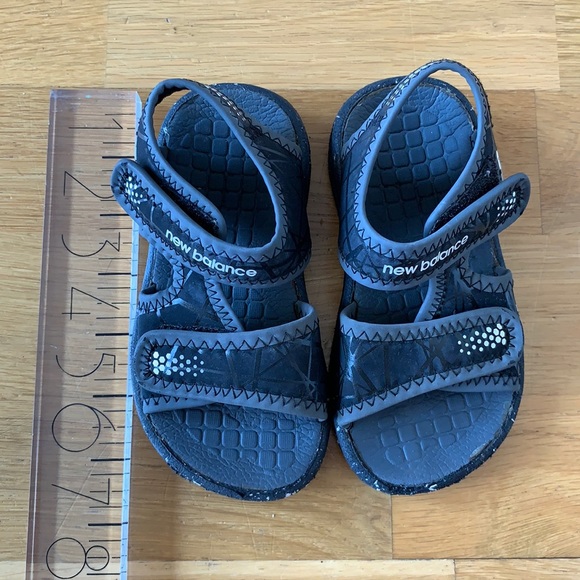 new balance sports sandals